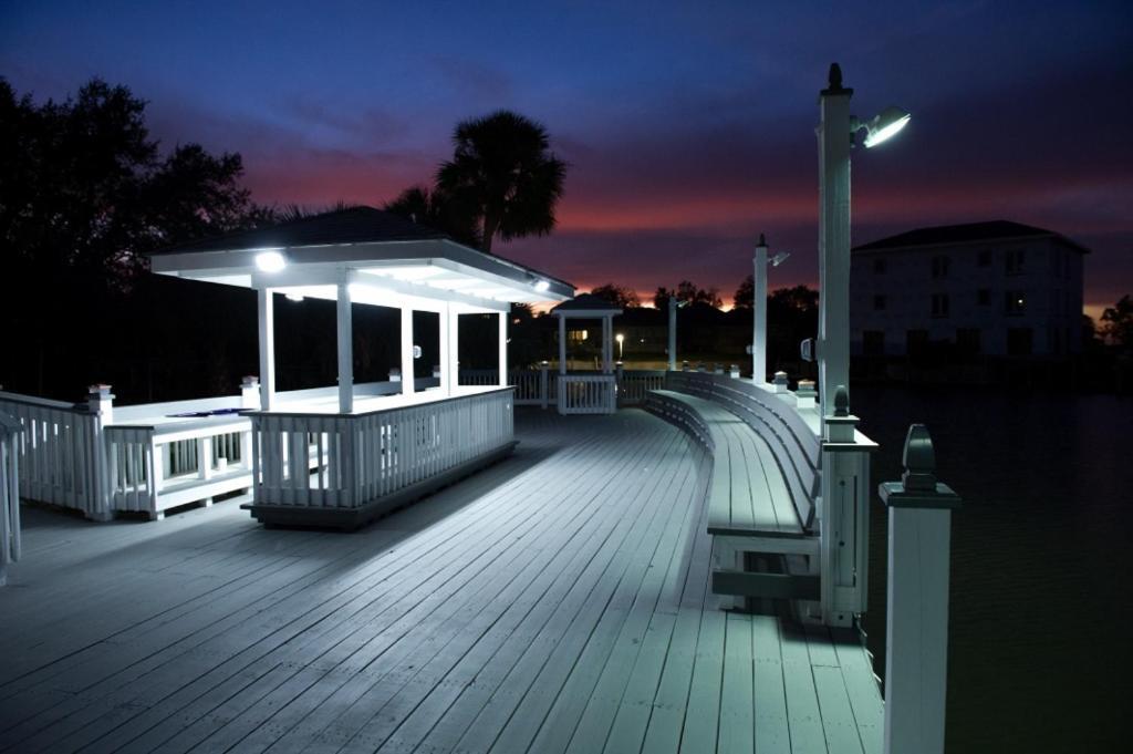 Waterfront With Deck 23 Mi To French Quarter! Villa