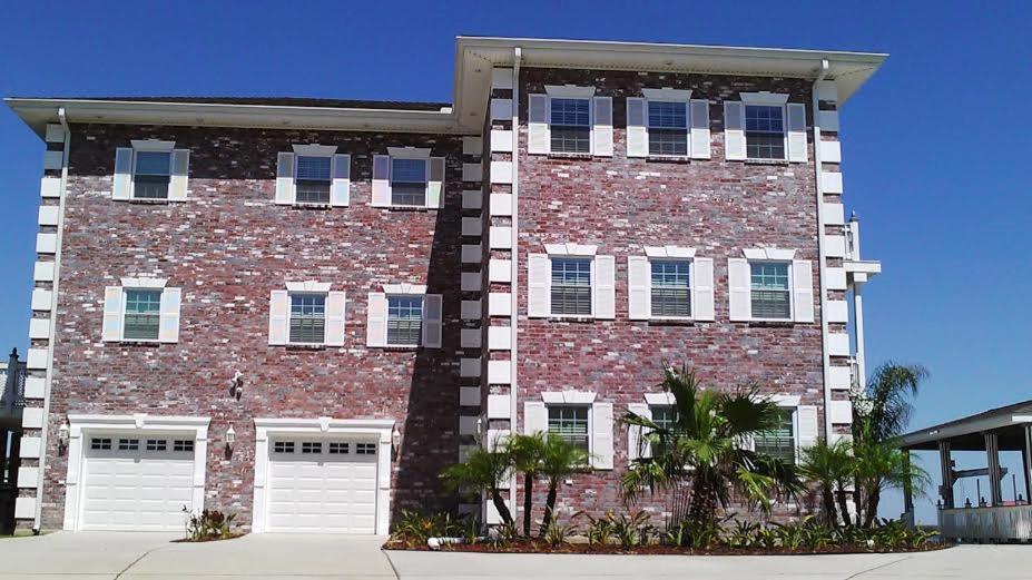 Villa Waterfront With Deck 23 Mi To French Quarter! New Orleans