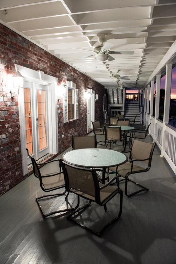 Villa Waterfront With Deck 23 Mi To French Quarter!